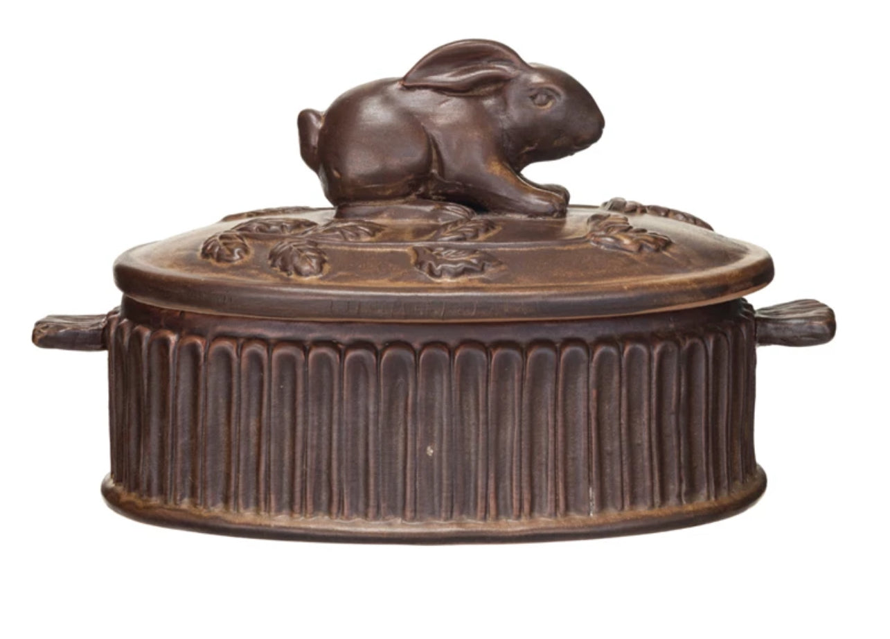 Stoneware Baker w/ Rabbit