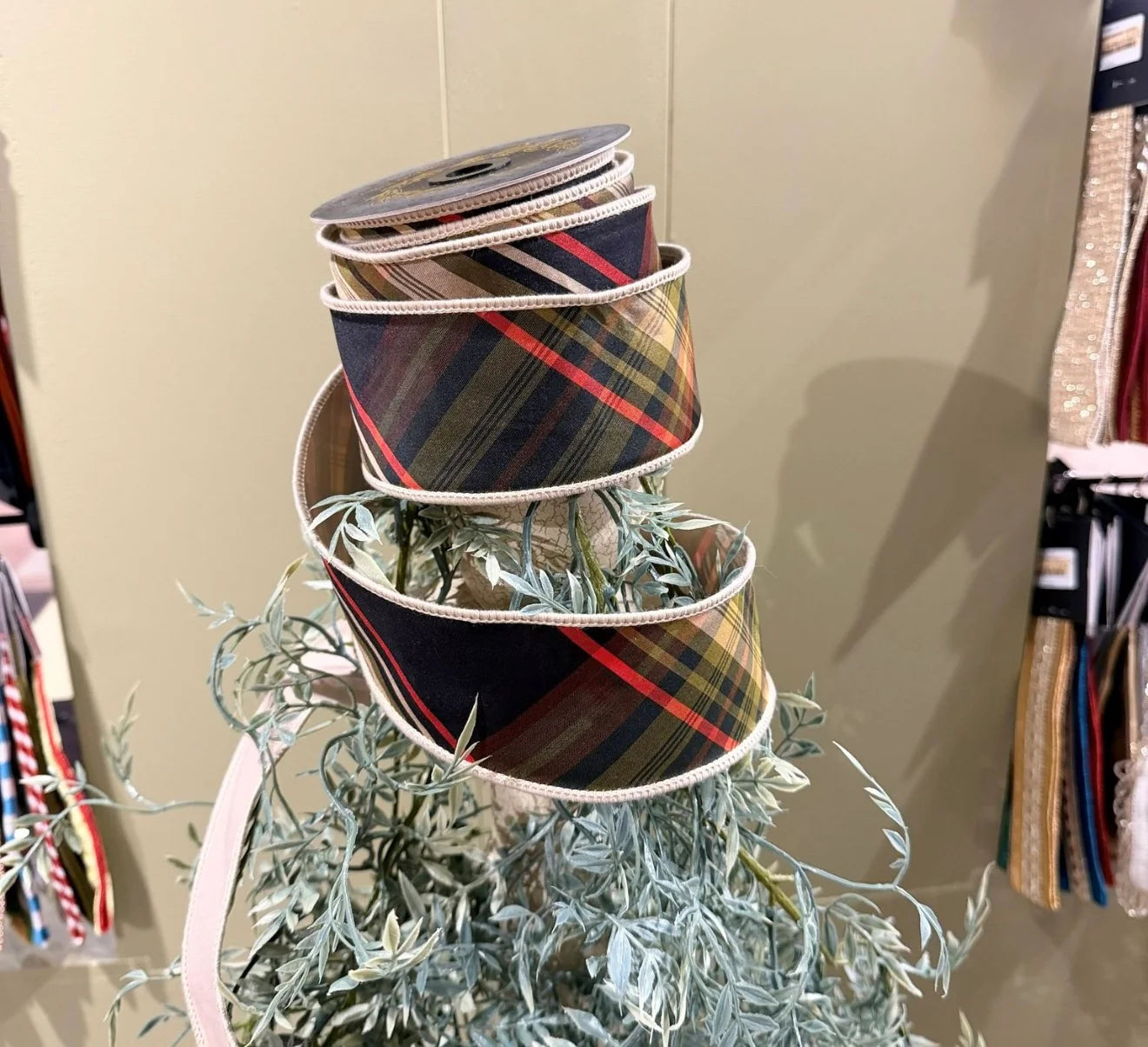JME 4" Huntington Plaid Taffeta Fused Ribbon